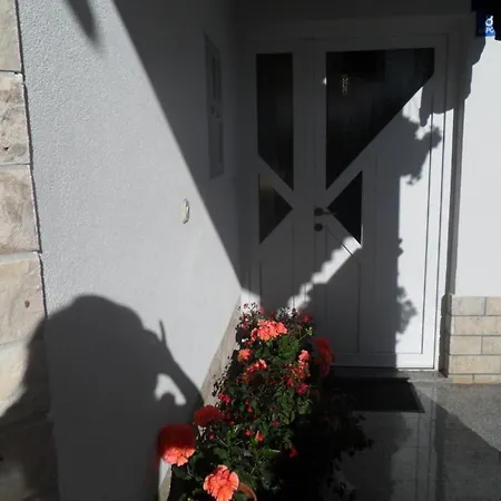 Studio In With Air Conditioning, Washing Machine דירה